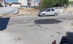 Bolvadin’de Yol Çalışmaları Sürüyor: Kaymaz ve Bağlarüstü’nde Asfalt Yama Yapılıyor