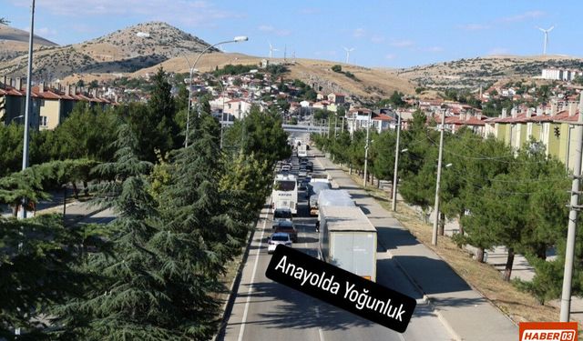 Dinar anayolunda trafik yoğunluğu dikkat çekti