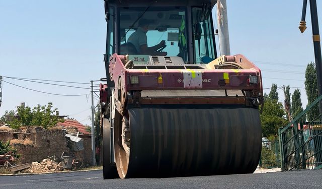 Yaylabağı’nın Giriş Yolunda Sıcak Asfalt Çalışması