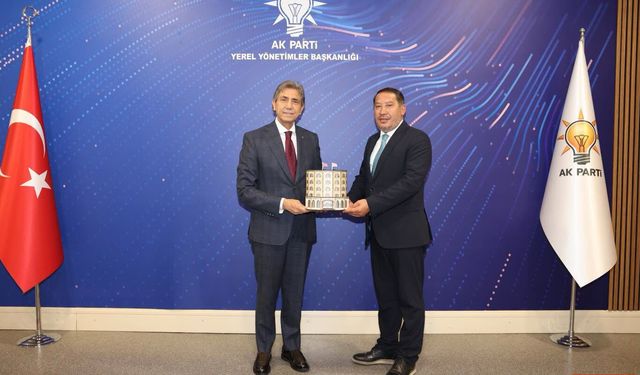 Dinar Belediye Başkanı Topçu’dan AK Parti Yerel Yönetimler Başkanı Mustafa Demir’e Ziyaret