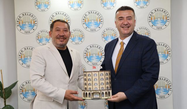 Eğirdir Belediye Başkanı Mustafa Özer’den Başkan Veysel Topçu’ya Nezaket Ziyareti