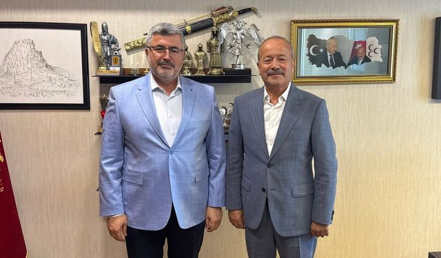 Milletvekili Ali Özkaya’dan Hac Dönüşü Mehmet Taytak’a Hayırlı Olsun Ziyareti