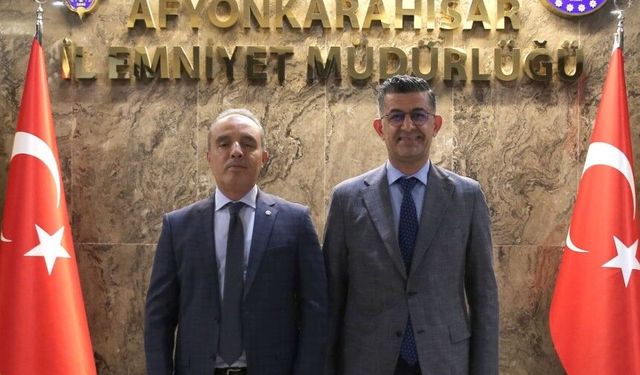 Afyon Emniyeti sosyal medyadan duyurdu: Makamda ağırladı