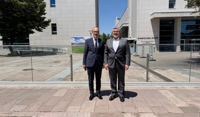 Milletvekili Ali Özkaya, Afyon İl Sağlık Müdürü Hakkı Öztürk'ü TBMM'de Ağırladı