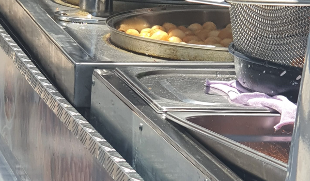 Dinar Dörtyol Camii'nde Cuma Namazı Sonrası Lokma İkramı