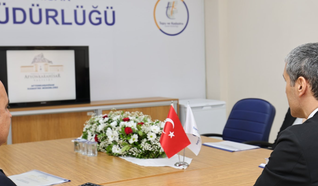 Vali Naci Aktaş Afyonkarahisar Kadastro Müdürlüğü’nü Ziyaret Etti