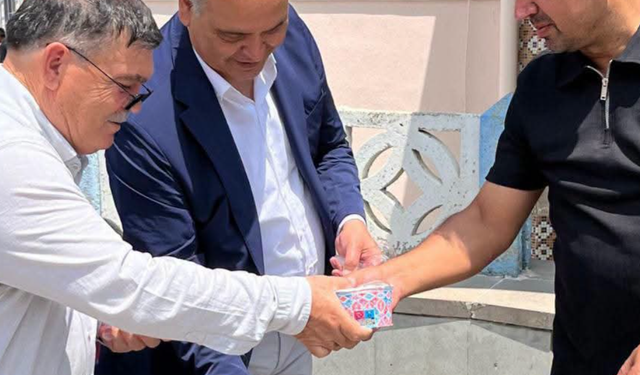 Erkmen Belediyesi’nden Muharrem Ayı Programı: Hacı Baba Camii Mevkiinde Aşure İkramı