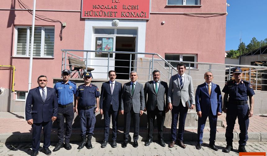 Vali Naci Aktaş’tan Hocalar Kaymakamı Yaşar Şimşek’e Hayırlı Olsun Ziyareti