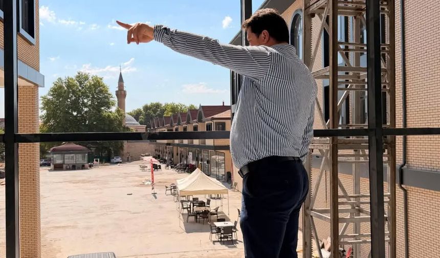 Bolvadin'de Çarşı Merkez Yenileme Projesi'nin 5. Etap Çalışmaları Sürüyor