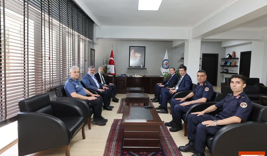 Dinar’da Yeni Kaymakam Mehmet Naim Akgül’e Tebrik Ziyareti