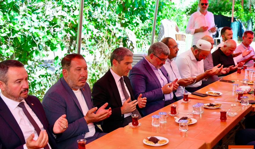 Dinar’da Vali Naci Aktaş ve Ali Özkaya’dan Başkan Veysel Topçu’ya Taziye Ziyareti