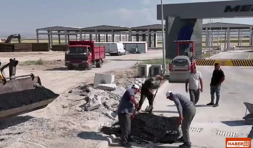 Bolvadin Belediyesi’nden Emirdağ OSB’de Asfalt Çalışması