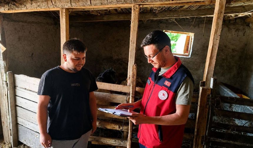 Çay ilçesinde üreticilere buzağı ölümlerini önleme ve kene mücadelesi eğitimi verildi