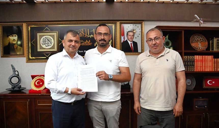 Emirdağ’a Dev Yatırım! 150 Milyon TL’lik Fabrika İçin İmzalar Atıldı